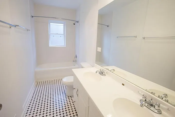 5222-38 S. Drexel Avenue — Photo 93