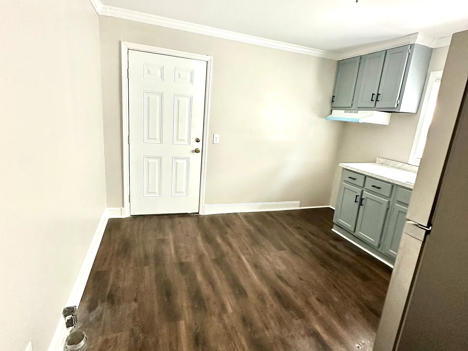 2 bed, 800 sqft, $1,000 — Photo 3