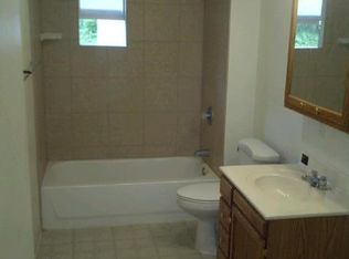 1816 Chapman Lake Dr, Warsaw, IN