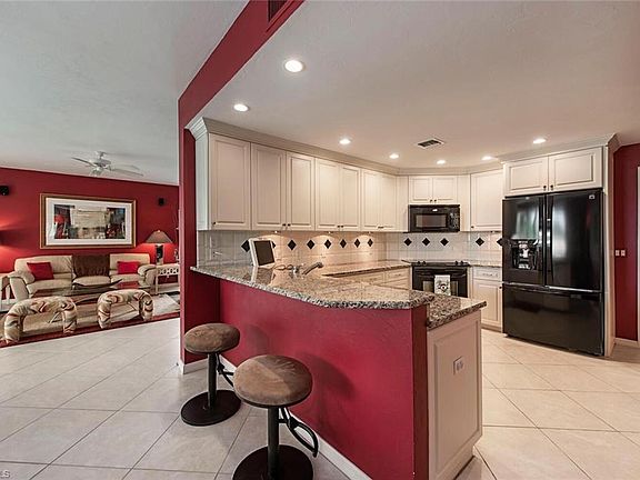 3rd image of 780 Waterford Dr Unit 204