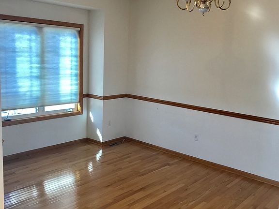 4th image of 5729 NW 92nd Ct