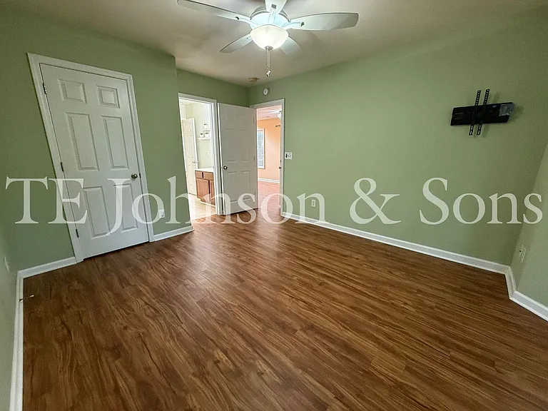108 Greenway St — Photo 28