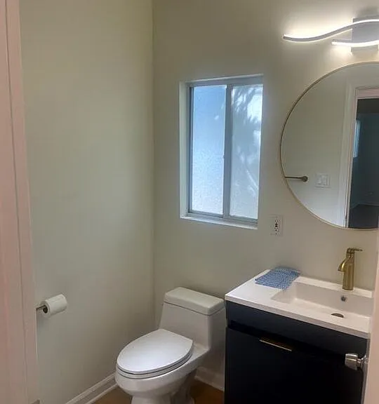 5726 Lemona Ave — Photo 6