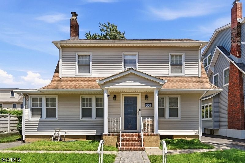 1st image of 304 Brook Ave