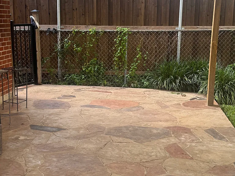 9850 Gooding Dr — Photo 12