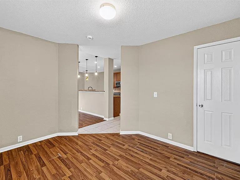 10306 Nickel Grove Dr — Photo 7