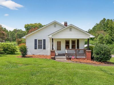 201 E Greenwood St, Landrum, SC, 29356