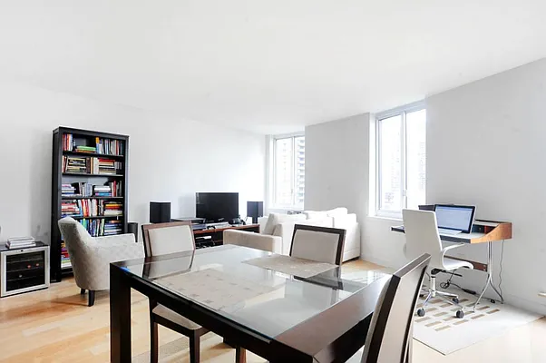 Rented by Town Residential | media 34