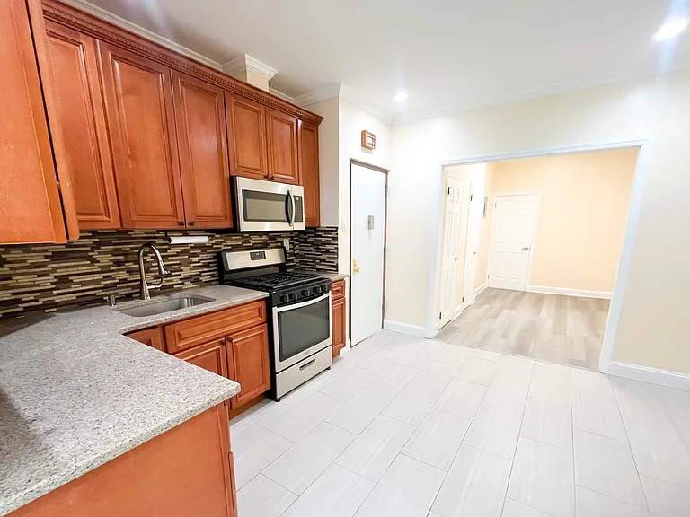 54-06 Nurge Ave #3 — Photo 1