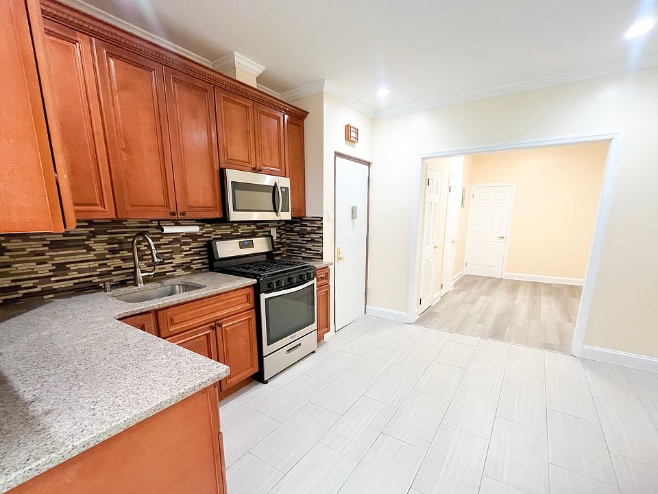 1st image of 54-06 Nurge Ave #3