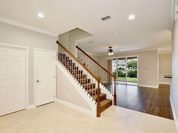 3rd image of 10459 Belfry Cir