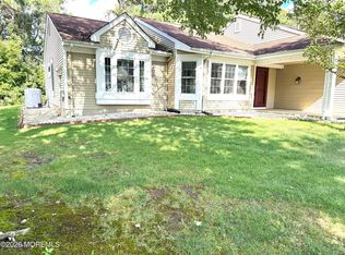 990A Buckingham Drive, Manchester, NJ 08759