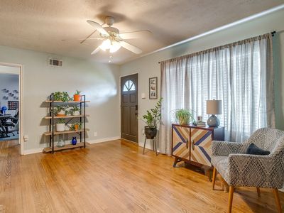 605 Schieme St, River Oaks, TX, 76114