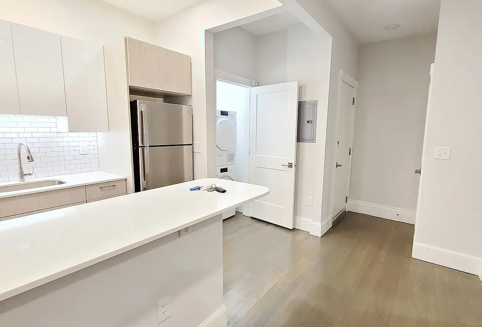 Studio, $2,900 — Photo 2