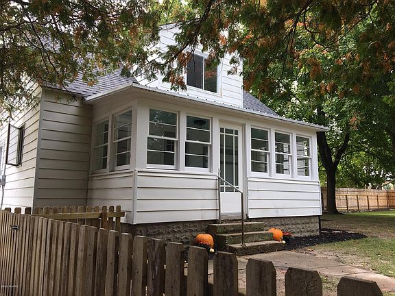 4th image of 1333 E Wilcox Ave