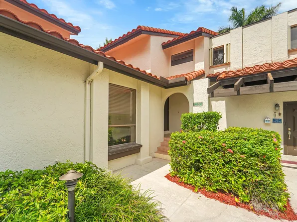5663 Fox Hollow Drive #B, Boca Raton, FL 33486