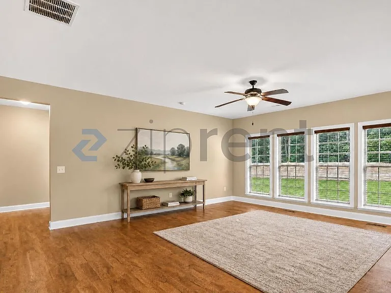 4209 Lindsey Way — Photo 10