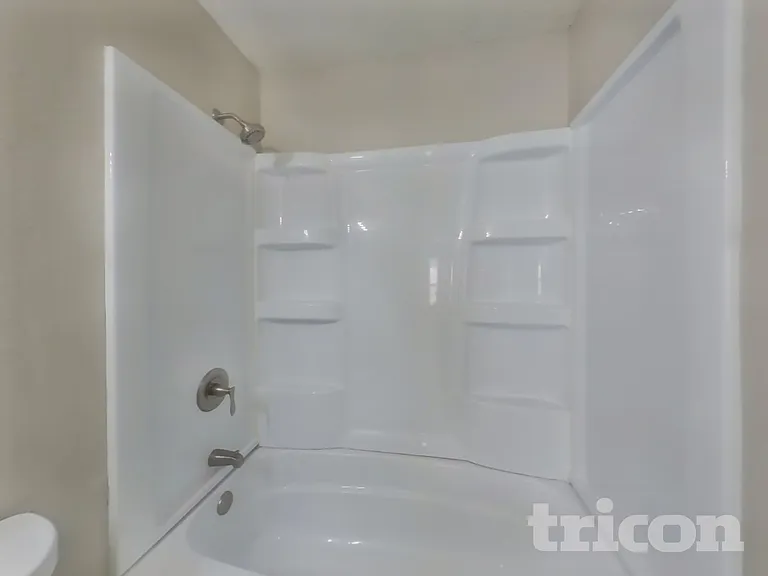 111 Silverberry Ct — Photo 9