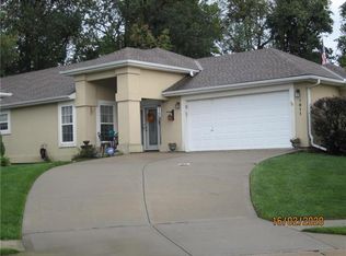 7811 N Cherry St, Gladstone, MO 64118