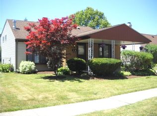 81 Ellsworth Dr, Cheektowaga, NY 14225