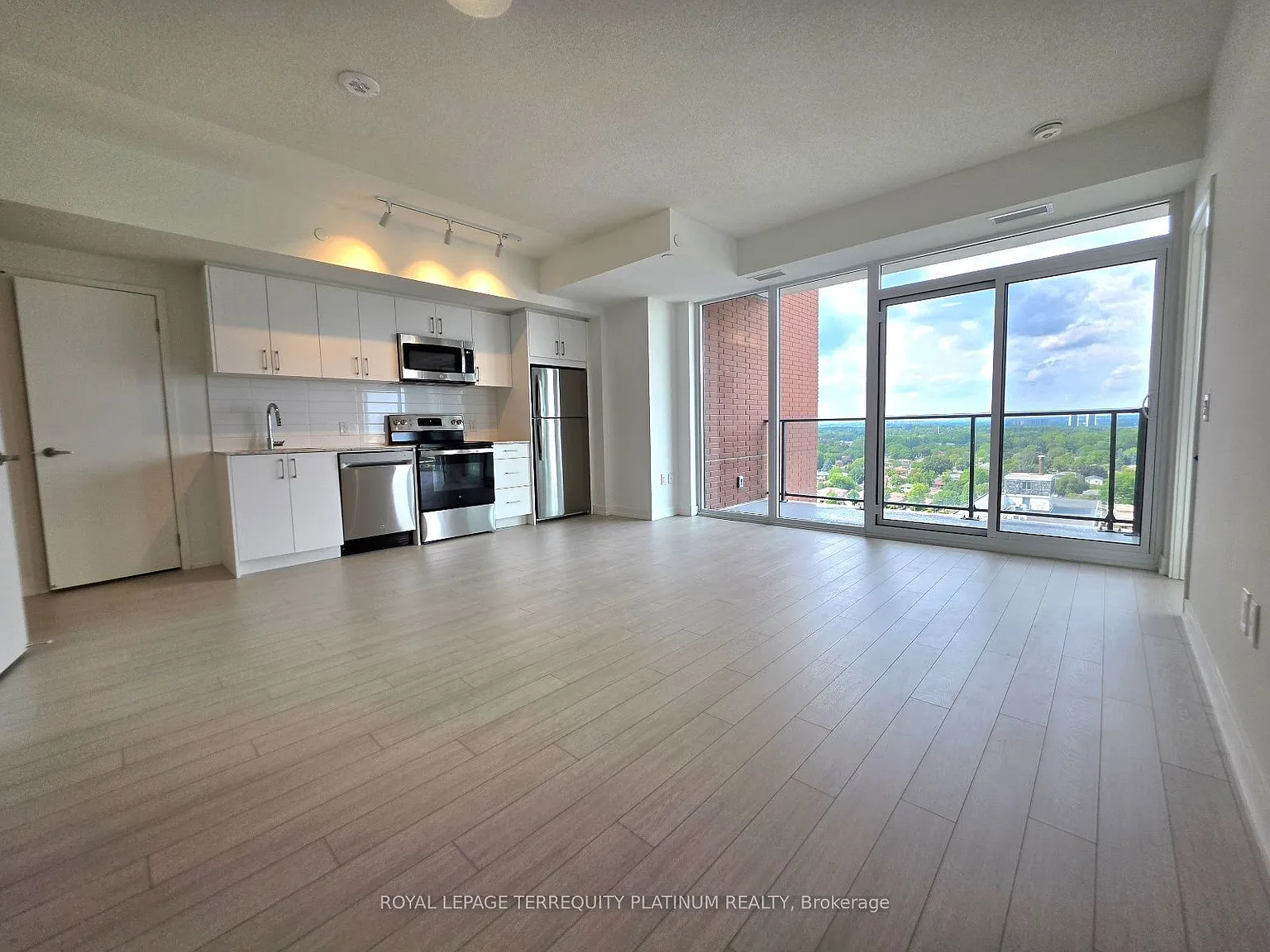 3 bed, $3,300 — Photo 2