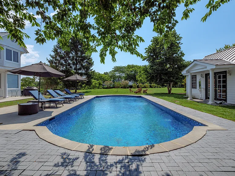 131 Flying Point Rd — Photo 42