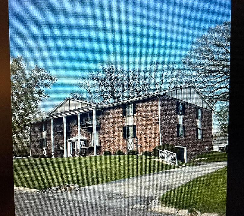 1st image of 238 E Oak Cliff Ct #100