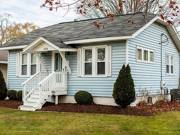 3rd image of 2388 Cutler Ave