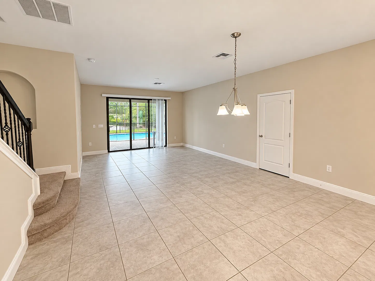 3 bed, 3.5 bath, 2019 sqft, $2,495 — Photo 3