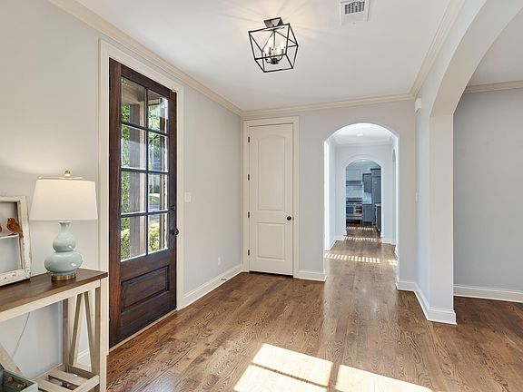4th image of 237 Windover Rd