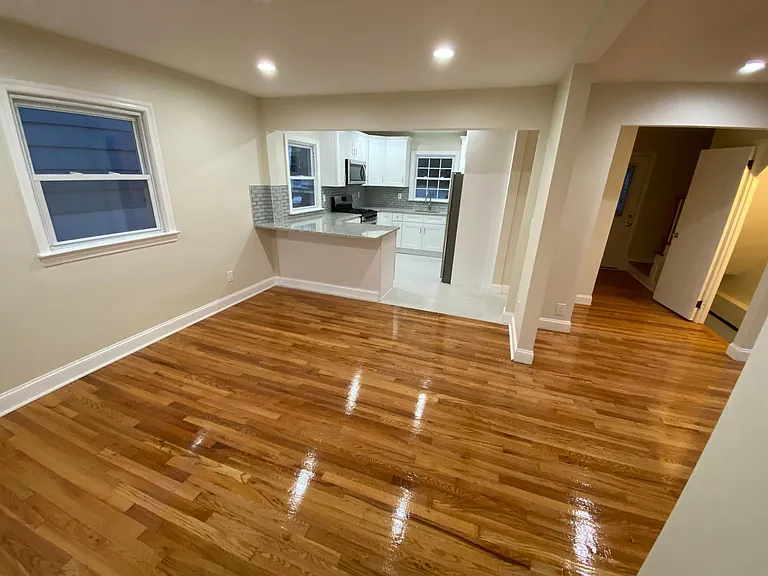211 Hillside Ave — Photo 4