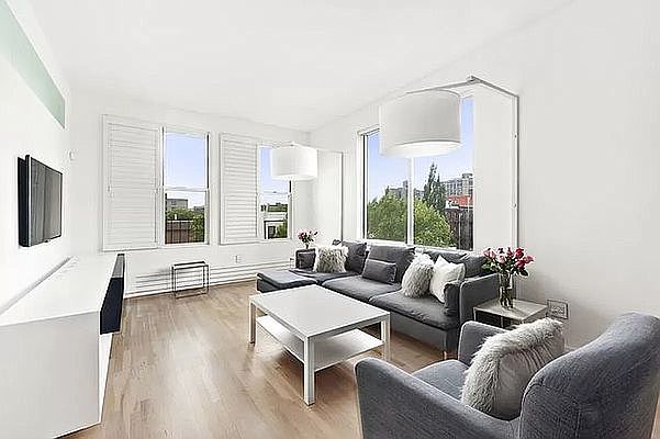 1st image of 204 Montrose Ave #3D