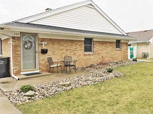 331 Lacombe Dr, Maumee, OH 43537