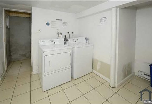 4th image of 441 E 27th St APT 2