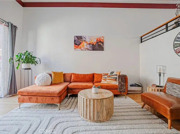 1711 Grismer Ave APT 36, Burbank, CA 91504