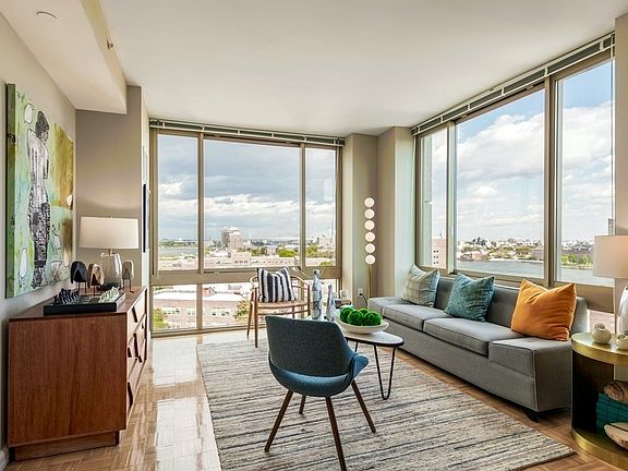 3rd image of 888 Main St APT 1236