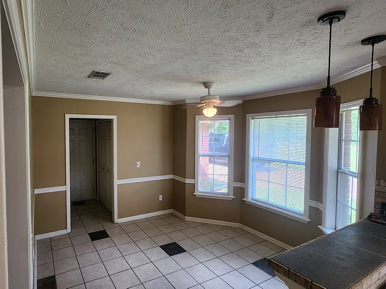 Eat-in Kitchen area with bar