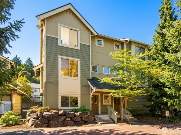 377 NW Pebble Lane, Issaquah, WA 98027