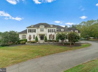 9311 Fitz Folly Dr, Great Falls, VA 22066