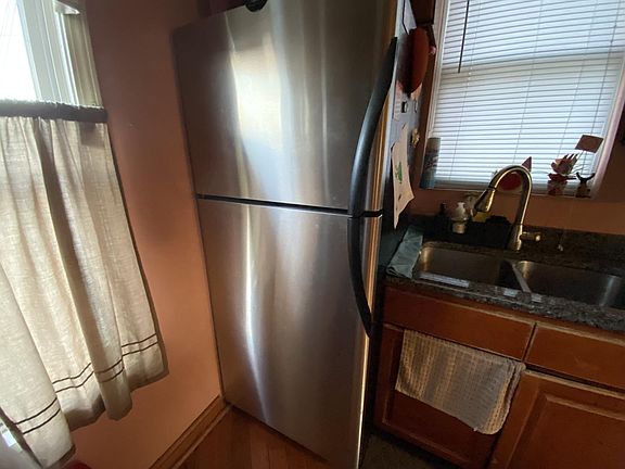 5th image of 10833 S Avenue O