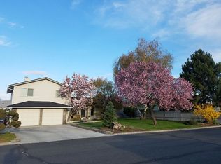 46 Ridge Dr, Ephrata, WA 98823