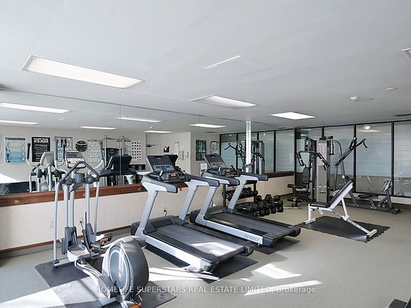 4th image of 26 Hanover Rd #301