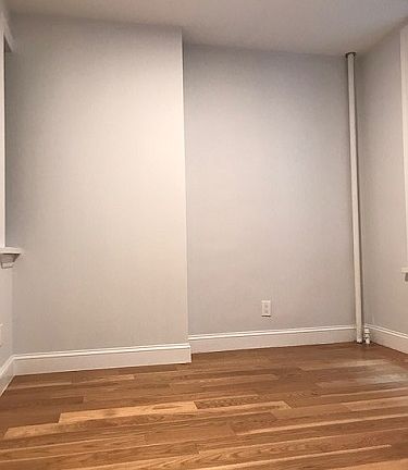 4th image of 49 Grove St APT 4C