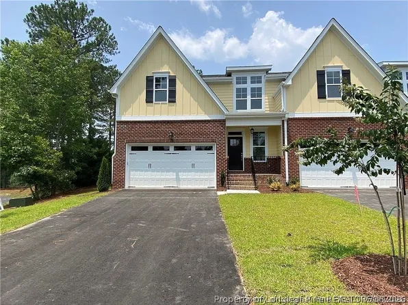 78 Hawk Ridge Dr, Spring Lake, NC 28390