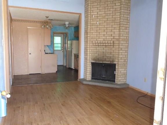 2nd image of 45 Teakwood St