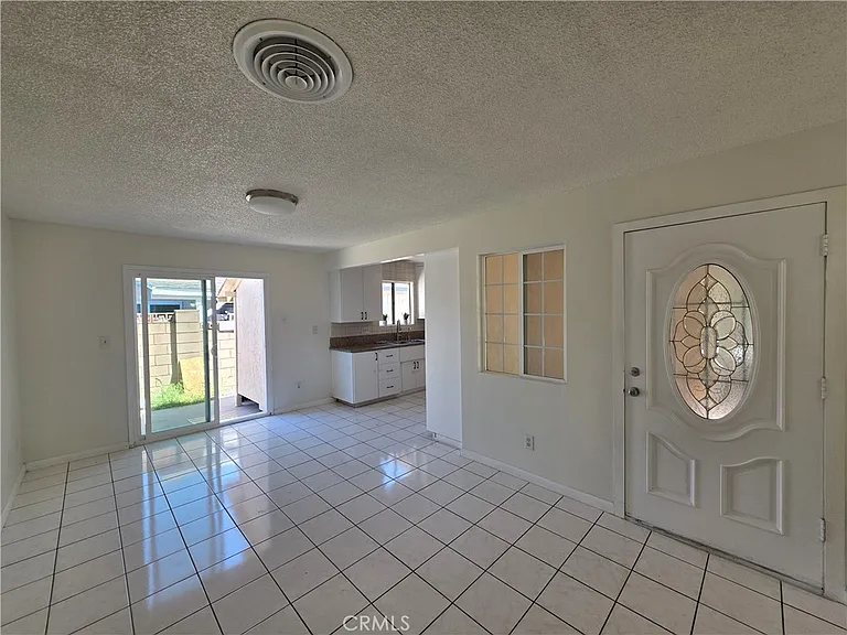8920 Haddon Ave — Photo 6