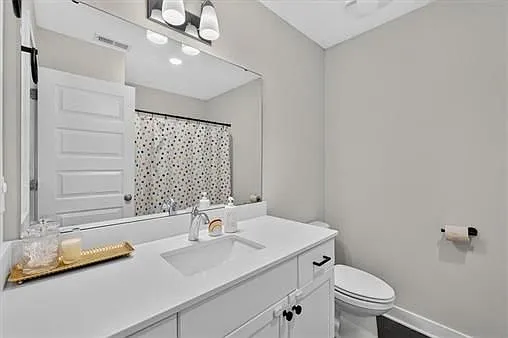 8905 SW 8th St — Photo 27