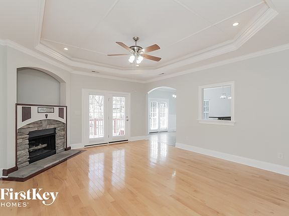 5th image of 3941 Erskine Woods Dr