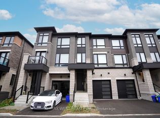 30 Lake Trail Way, Whitby, ON L1M 0M3