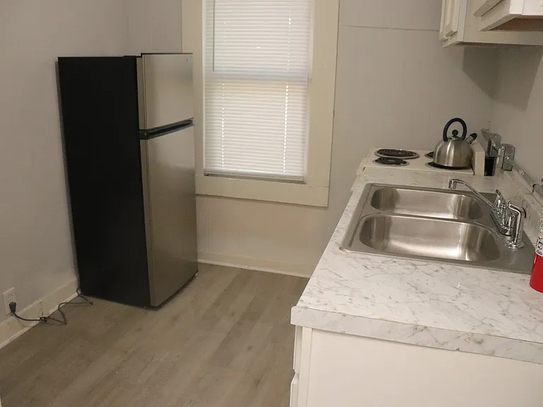 2026 1/2 N Ross Ave #2026-1/2 — Photo 9